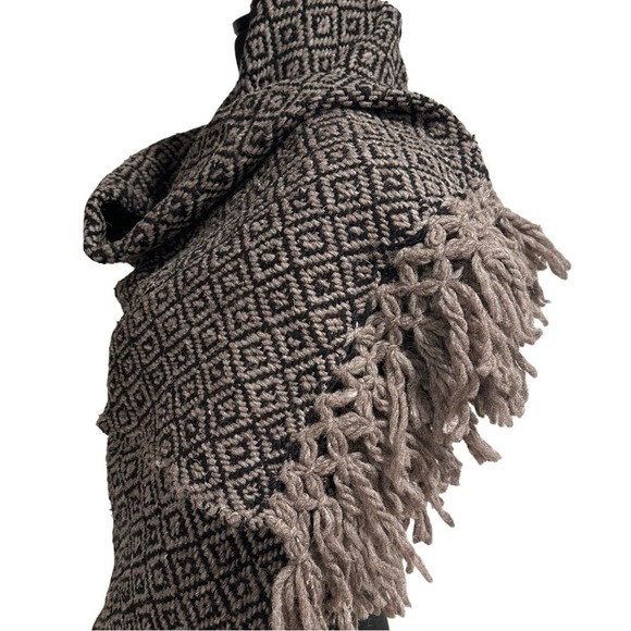 Mexican Rebozo Shawl in Brown on Brown 100% Natural Raw Wool, Large Winter Wrap - Picture 5 of 16